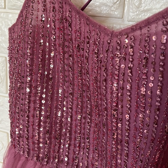 Only purple sequins peplum strappy top. - Picture 3 of 6